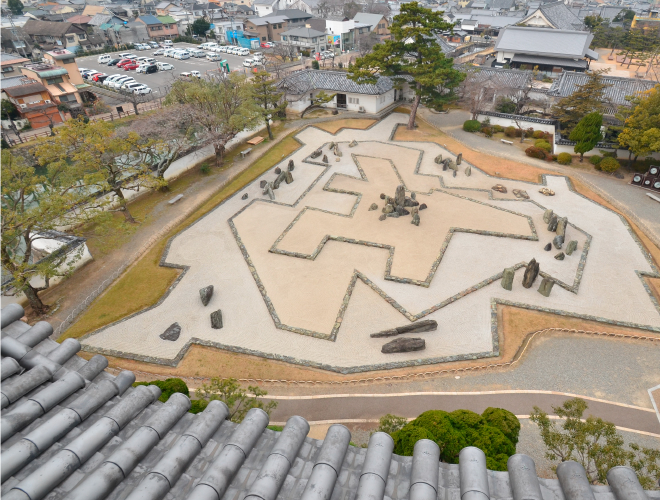 National Site of Scenic Beauty: Kishiwada Castle Garden (Hachijin Garden)