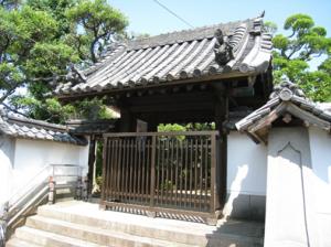 本徳寺の外観写真