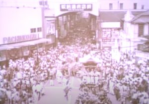 市制施行45周年記念映画の一部の映像（だんじり祭）