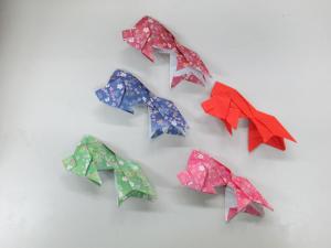 折り紙で作った5匹の金魚